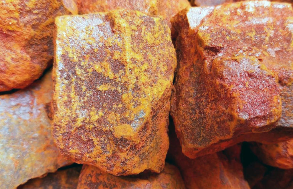 Xiong Huang (Realgar) plant